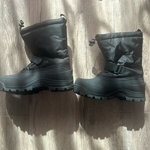 Northside kids black snow boots